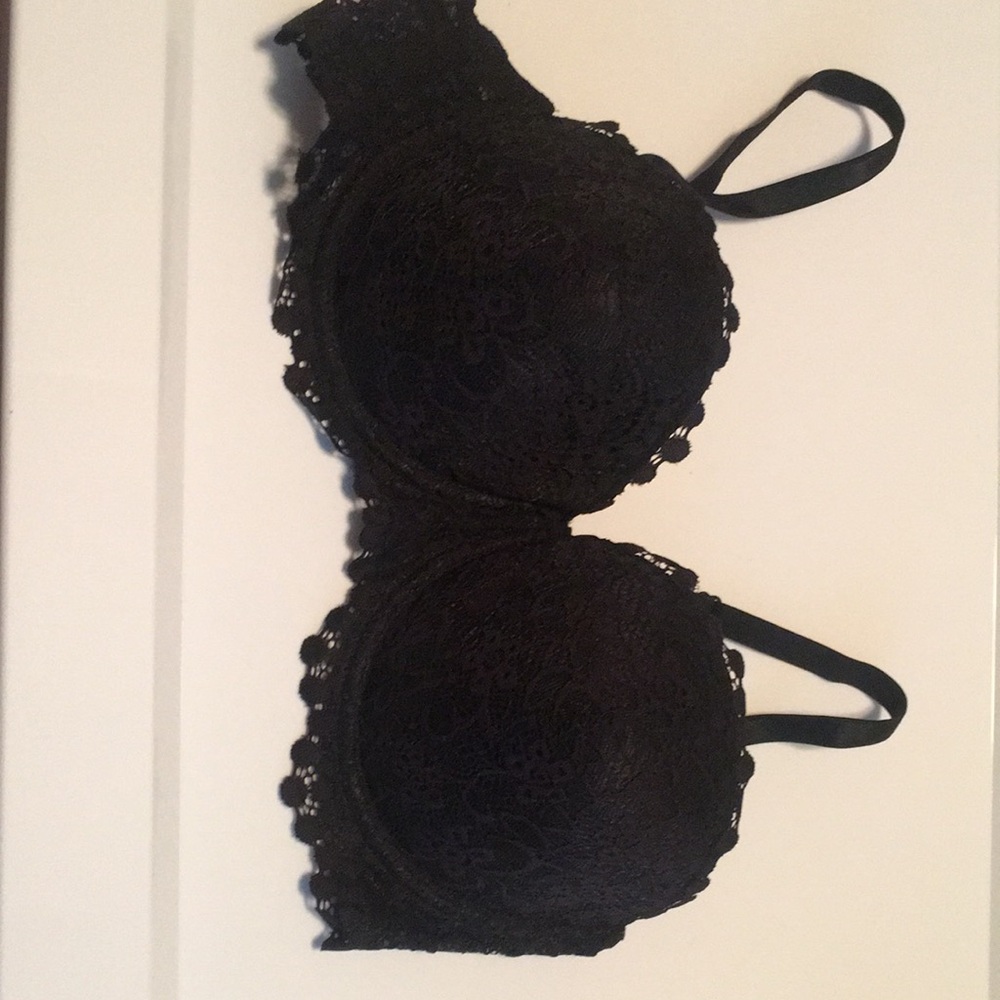 Lace Push up Underwire Bra - Black.